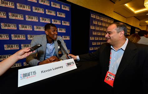 kevon looney draft pick.